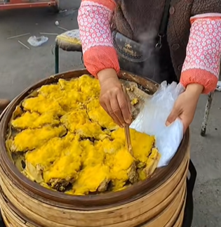 饸烙面蒸鸡胸肉