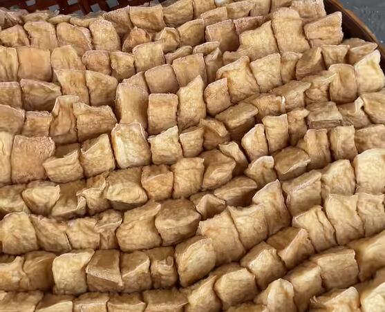 浛洸镇三角豆腐