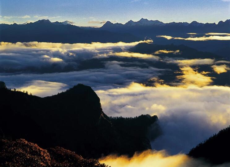 瓦灰山景区