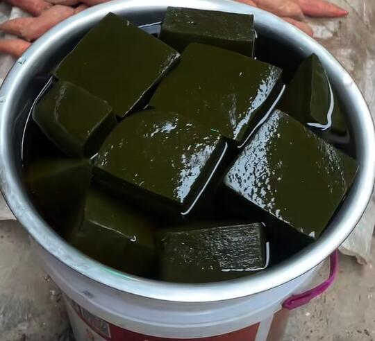 开封镇黄荆凉粉