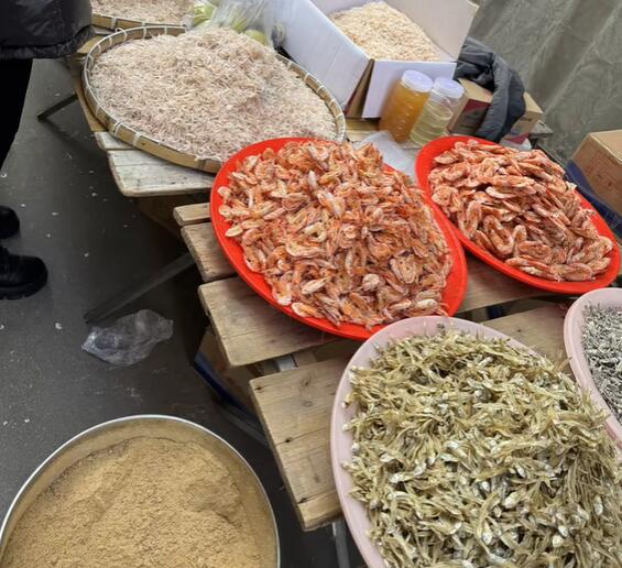 东湖街道各种各样的干海鲜